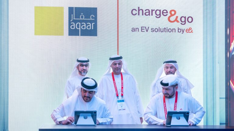 محطات شحن للمركبات الكهربائية في أبراج “عقار”