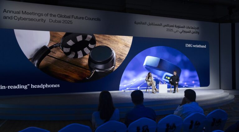 التكنولوجيا العصبية تتجاوز العلاج لتعزيز القدرات الذهنية وجودة الحياة