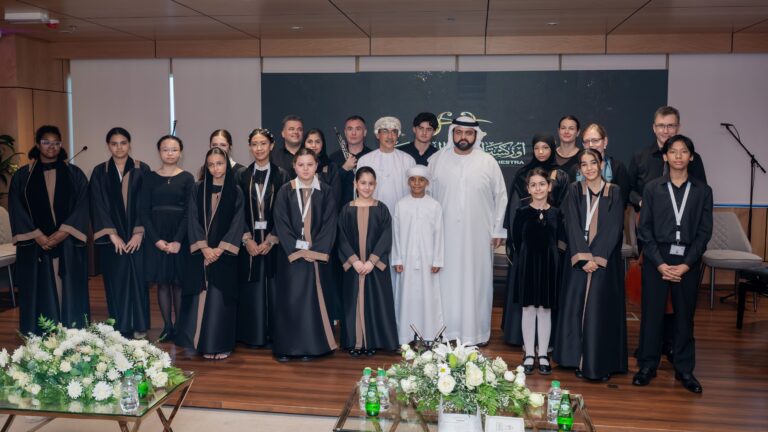 محمد الشرقي يفتتح مقر أوركسترا الفجيرة الفلهارمونية ويؤكد أهمية الموسيقى كقيمة إنسانية مشتركة