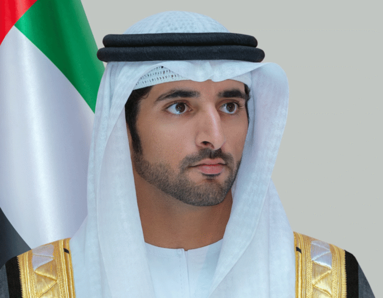 حمدان بن محمد: “طيران الإمارات” جسرٌ بين الشعوب ومحطة للأحلام والطموحات