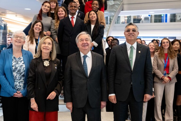 عبدالله المندوس يترأس الجلسة الاستثنائية لـ” مؤتمر الأرصاد الجوية العالمي “في جنيف