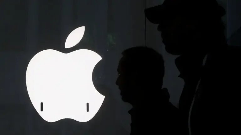 “أبل” تحسم ملامح أول آيفون قابل للطي.. تسريبات تكشف تفاصيل جديدة قبل الإطلاق المرتقب