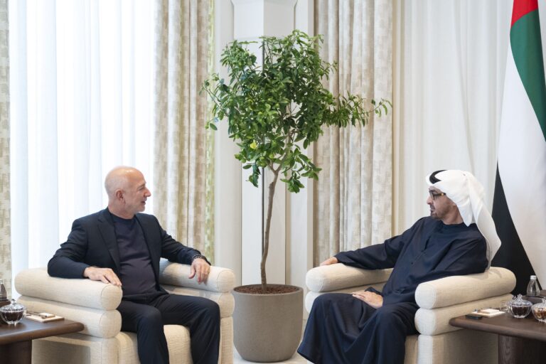 UAE President receives Amazon Founder & Executive Chairman