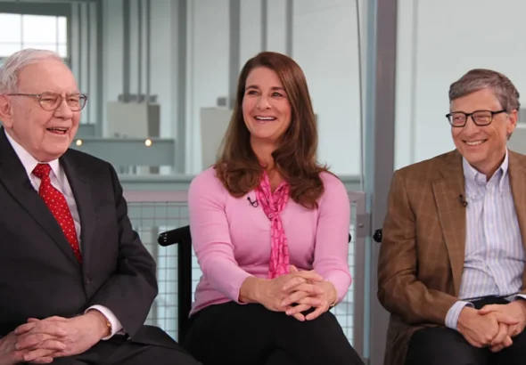 Buffett may halt Gates donations over Epstein ties