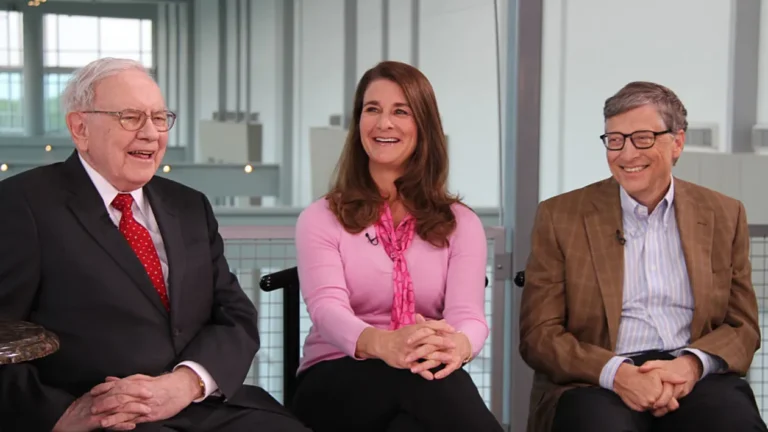 Buffett may halt Gates donations over Epstein ties