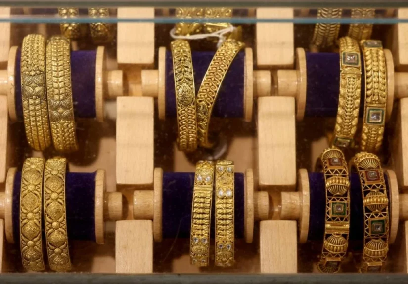 Dubai Gold Falls Again: Time to Buy?
